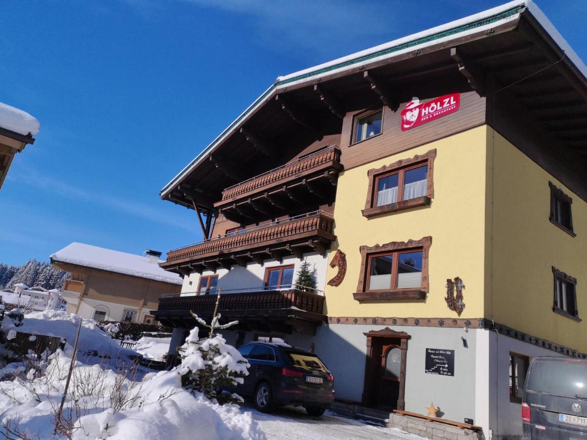 Hoelzl Bed & Breakfast Neukirchen am Großvenediger Esterno foto