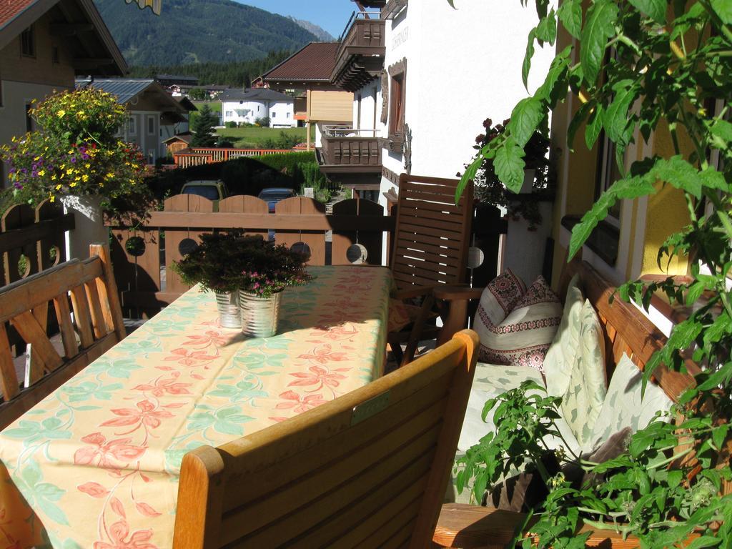 Hoelzl Bed & Breakfast Neukirchen am Großvenediger Esterno foto