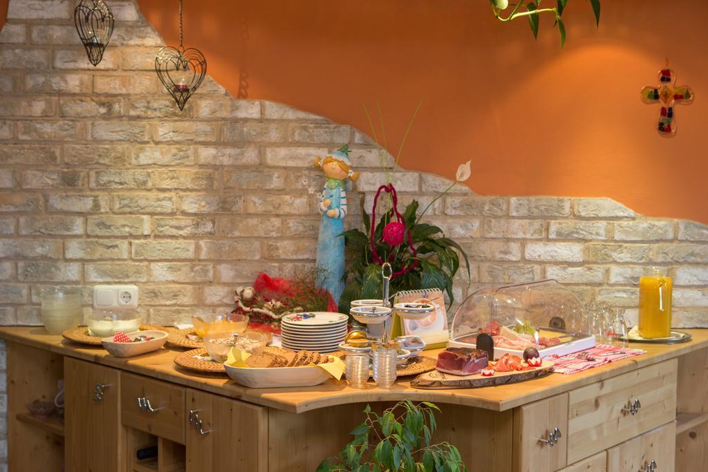 Hoelzl Bed & Breakfast Neukirchen am Großvenediger Esterno foto