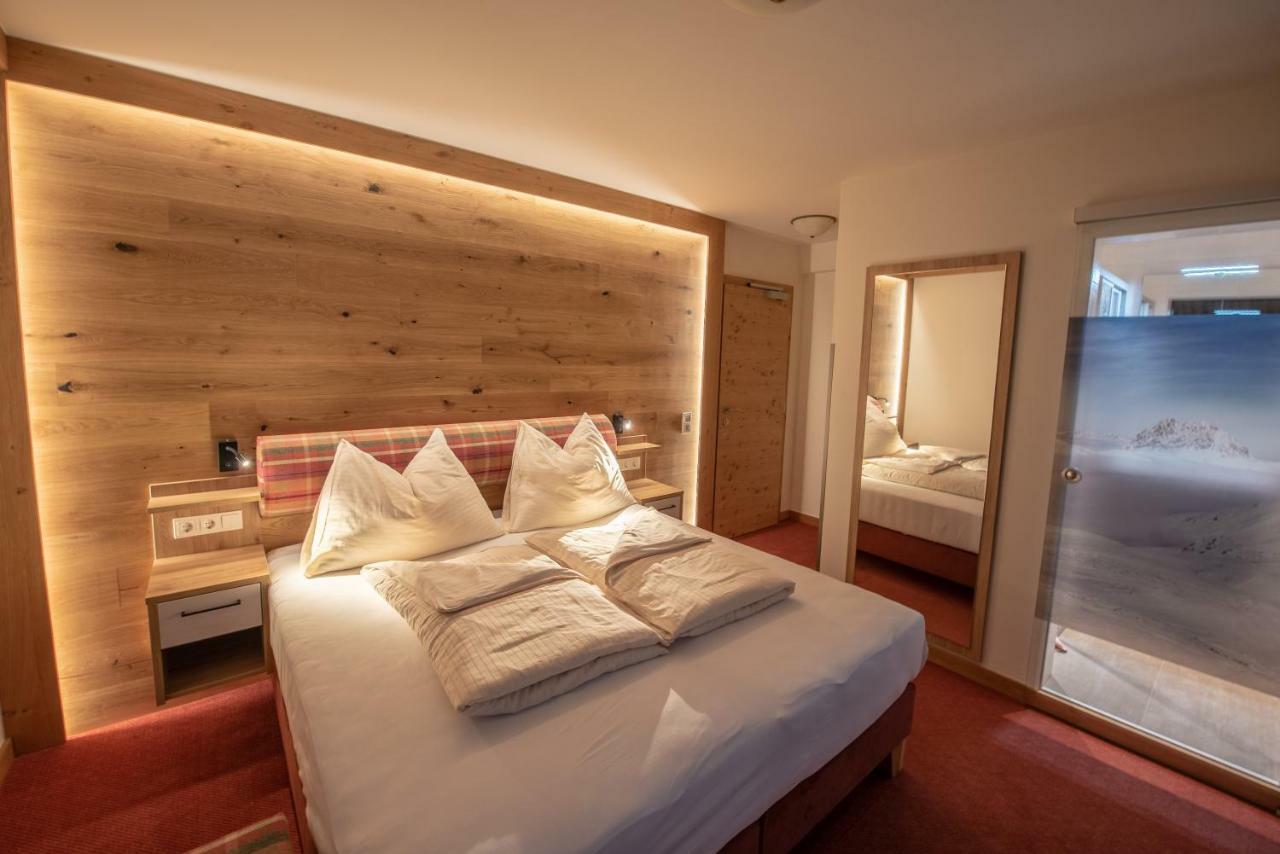 Hoelzl Bed & Breakfast Neukirchen am Großvenediger Esterno foto